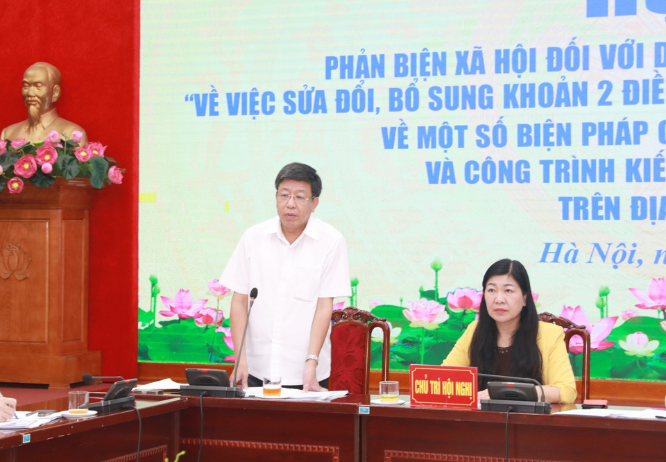 Ph&oacute; Chủ tịch UBND TP H&agrave; Nội Dương Đức Tuấn ph&aacute;t biểu tại hội nghị