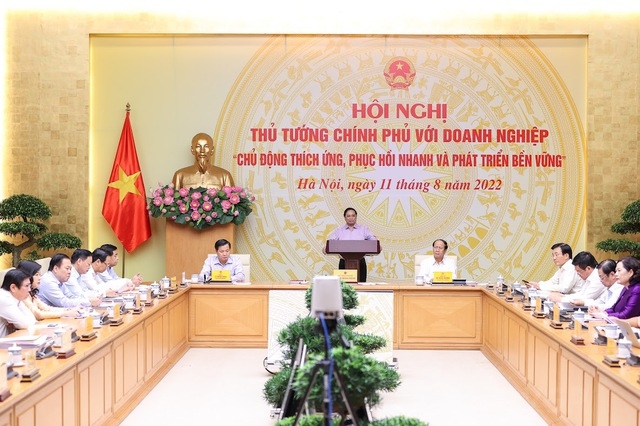 Thủ tướng Phạm Minh Ch&iacute;nh chủ tr&igrave; Hội nghị với doanh nghiệp "Chủ động th&iacute;ch ứng, phục hồi nhanh v&agrave; ph&aacute;t triển bền vững" ng&agrave;y 11/8/2022 - Ảnh: VGP &nbsp;