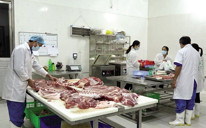 Chuỗi thực phẩm A-Z của Hợp tác xã Hoàng Long (huyện Thanh Oai) duy trì hoạt động ổn định. Ảnh: Ngọc Ánh