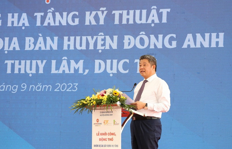 Ph&oacute; Chủ tịch UBND TP H&agrave; Nội Nguyễn Mạnh Quyền ph&aacute;t biểu tại buổi lễ.