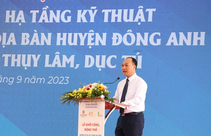 Ph&oacute; Chủ tịch UBND huyện Đ&ocirc;ng Anh Nguyễn Anh Dũng ph&aacute;t biểu khai mạc.
