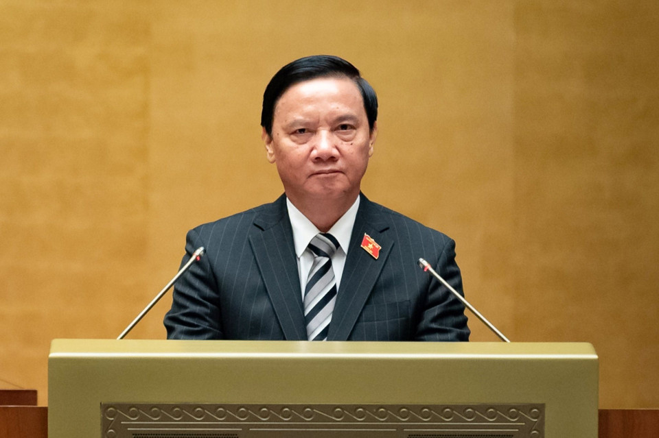 Ph&oacute; Chủ tịch Quốc hội Nguyễn Khắc Định b&aacute;o c&aacute;o tại hội nghị. Ảnh: Quochoi.vn