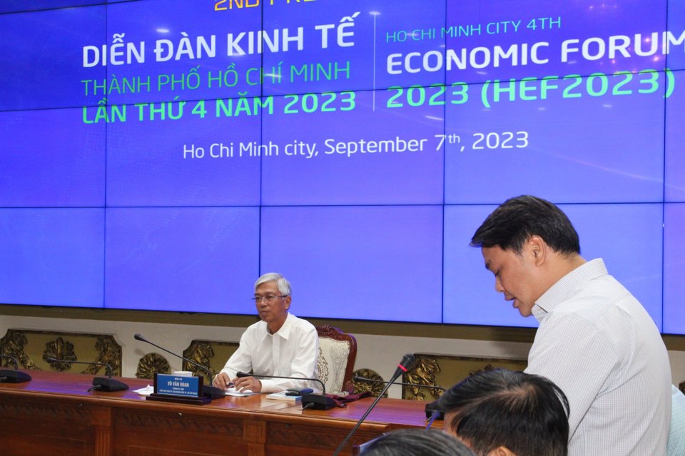 Ph&oacute; Chủ tịch UBND TP Hồ Ch&iacute; Minh V&otilde; Văn Hoan chủ tr&igrave; họp b&aacute;o lần 2 HEF 2023. &nbsp;