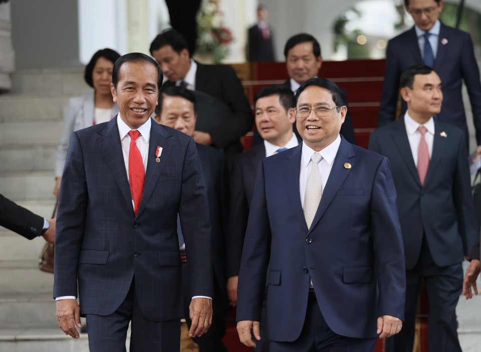 Thủ tướng Phạm Minh Ch&iacute;nh v&agrave; Tổng thống nước chủ nh&agrave; Hội nghị Cấp ASEAN 43 Indonesia Joko Widodo - Ảnh: VGP &nbsp;