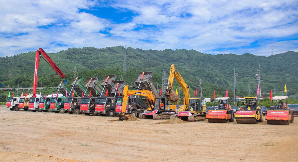 Việc đầu tư tuyến đường giao th&ocirc;ng kết nối giữa khu bến Li&ecirc;n Chiểu với hệ thống giao th&ocirc;ng quốc gia l&agrave; cần thiết, đảm bảo đồng bộ với tiến tr&igrave;nh đầu tư, khai th&aacute;c c&aacute;c bến cảng.