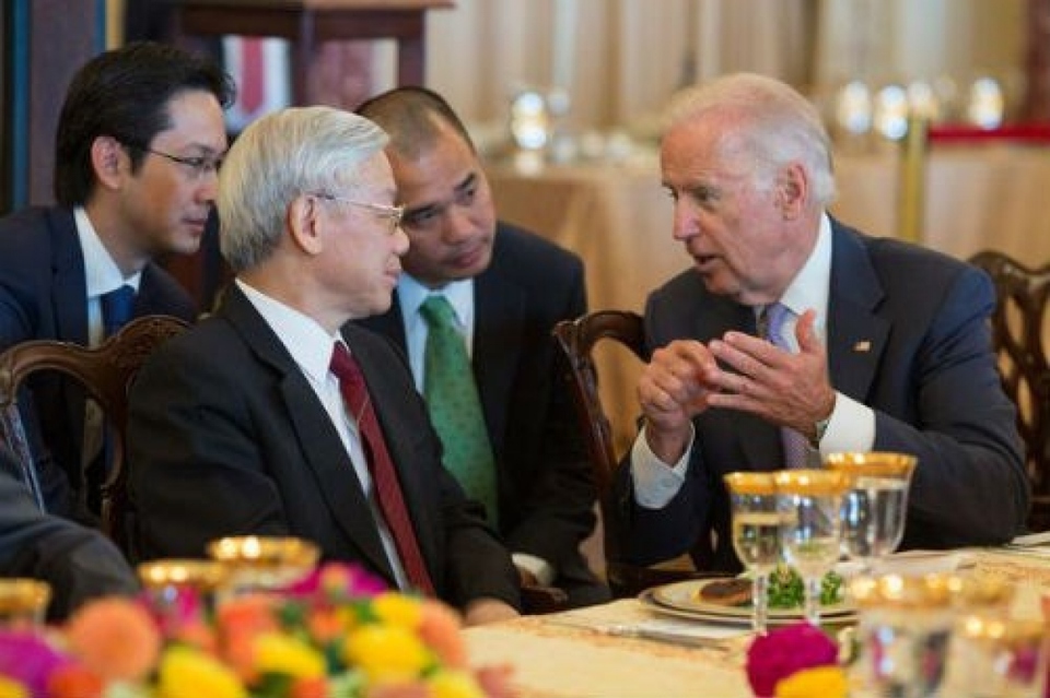 Tổng B&iacute; thư Nguyễn Ph&uacute; Trọng v&agrave; Ph&oacute; Tổng thống Mỹ Biden tại buổi chi&ecirc;u đ&atilde;i trong chuyến thăm Hoa Kỳ năm 2015. (Ảnh: Twitter)&nbsp;&nbsp;