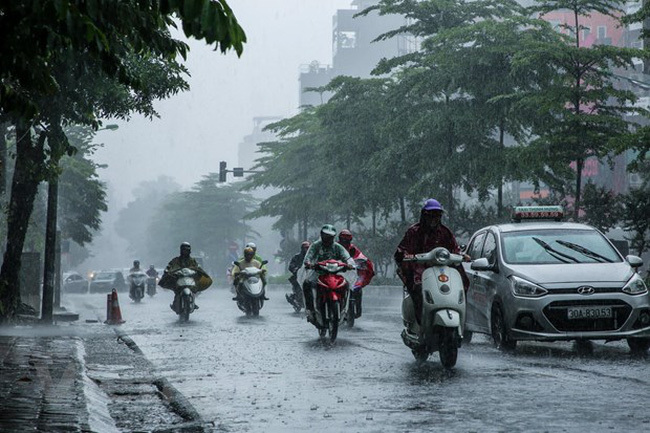 Dự báo thời tiết ngày 10/9/2023: Mưa dông ở Hà Nội tiếp diễn, gió giật mạnh - Ảnh 1