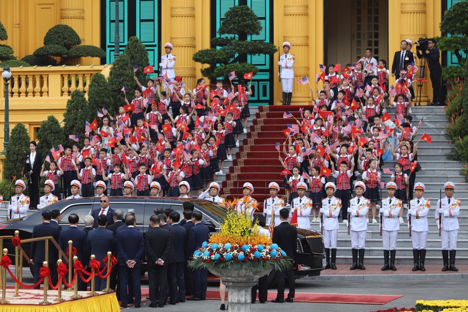 Tổng Bí thư Nguyễn Phú Trọng chủ trì lễ đón chính thức Tổng thống Mỹ Joe Biden - Ảnh 1