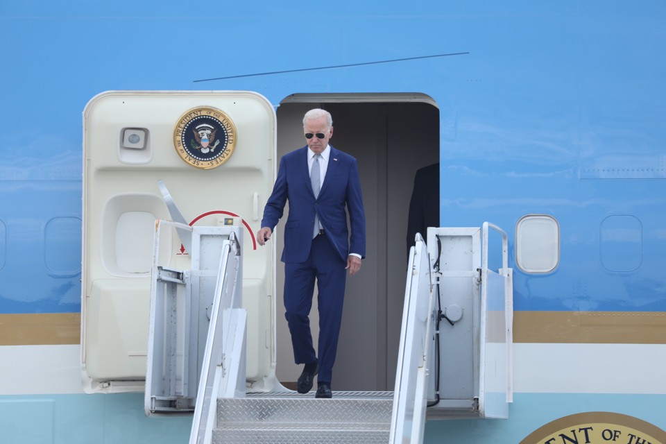 Đ&acirc;y l&agrave; chuyến thăm Việt Nam đầu ti&ecirc;n của Tổng thống Joe Biden kể từ khi &ocirc;ng nhậm chức đầu năm 2021. Ảnh: Phạm H&ugrave;ng.