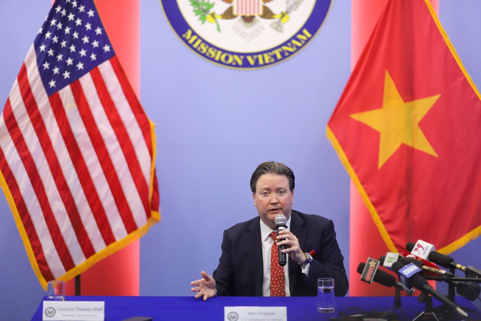 Đại sứ Mỹ tại Việt Nam Marc Knapper trong buổi gặp gỡ b&aacute;o ch&iacute; ng&agrave;y 13/9. Ảnh: Kh&aacute;nh Huy.