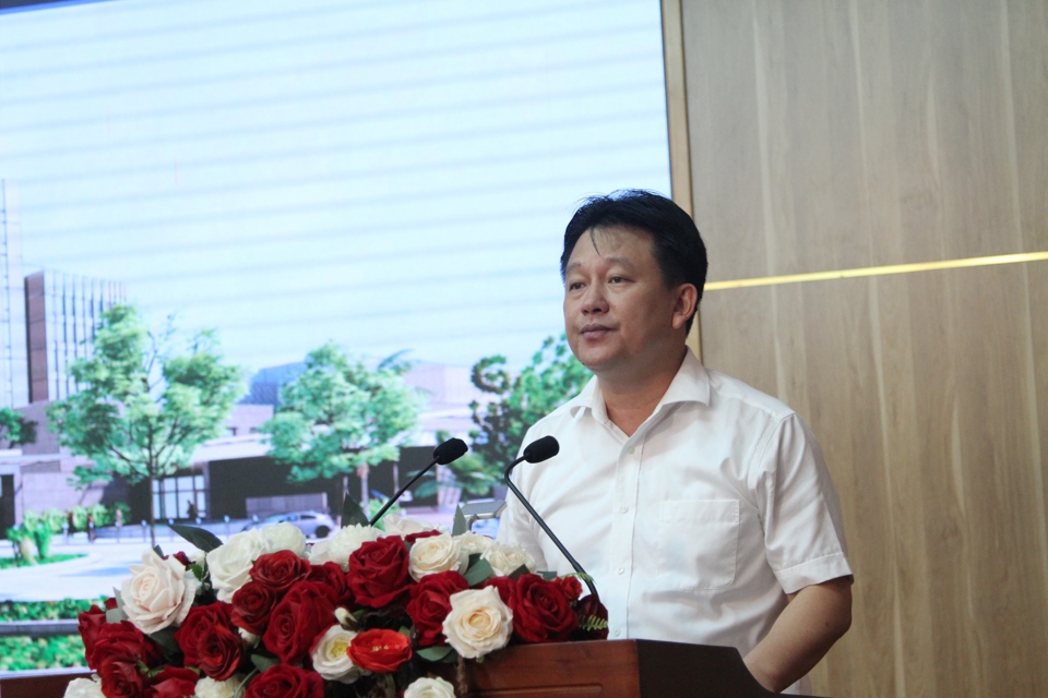 Ph&oacute; Chủ tịch UBND quận Cầu Giấy Trần Đ&igrave;nh Cường ph&aacute;t biểu chỉ đạo tại buổi lễ.