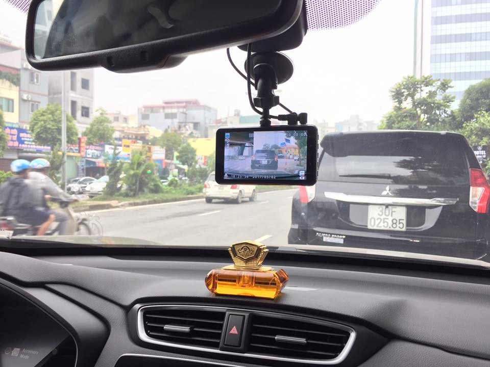 &Ocirc; t&ocirc; cá nh&acirc;n sắp phải lắp camera giám sát hành trình.