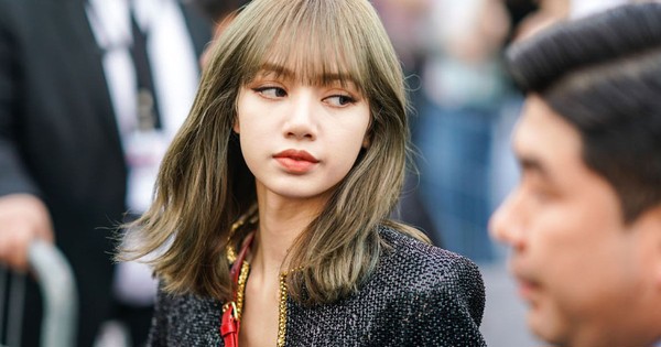 Lisa đang trong qu&aacute; tr&igrave;nh thương thảo hợp đồng với YG. Ảnh: YG Entertainment