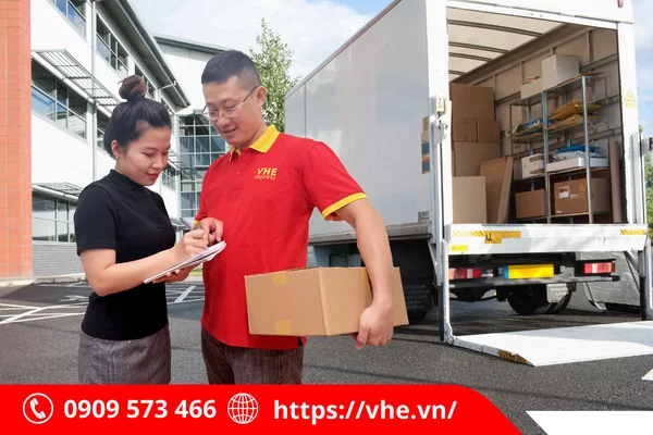 VHE giao h&agrave;ng tận nh&agrave;, cam kết đ&uacute;ng địa chỉ của người nhận tại &Uacute;c