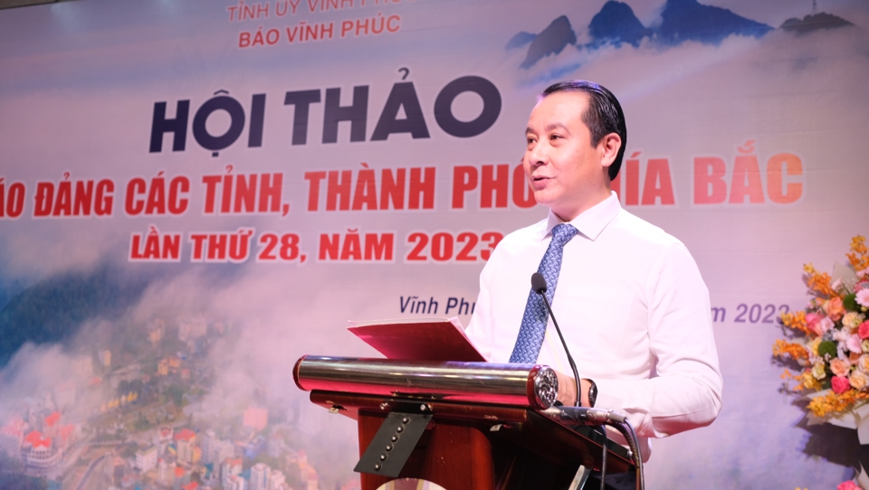 Ph&oacute; B&iacute; thư Thường trực Tỉnh ủy Vĩnh Ph&uacute;c Phạm Ho&agrave;ng Anh ph&aacute;t&nbsp; biểu tại Hội thảo. Ảnh Sỹ H&agrave;o.&nbsp;