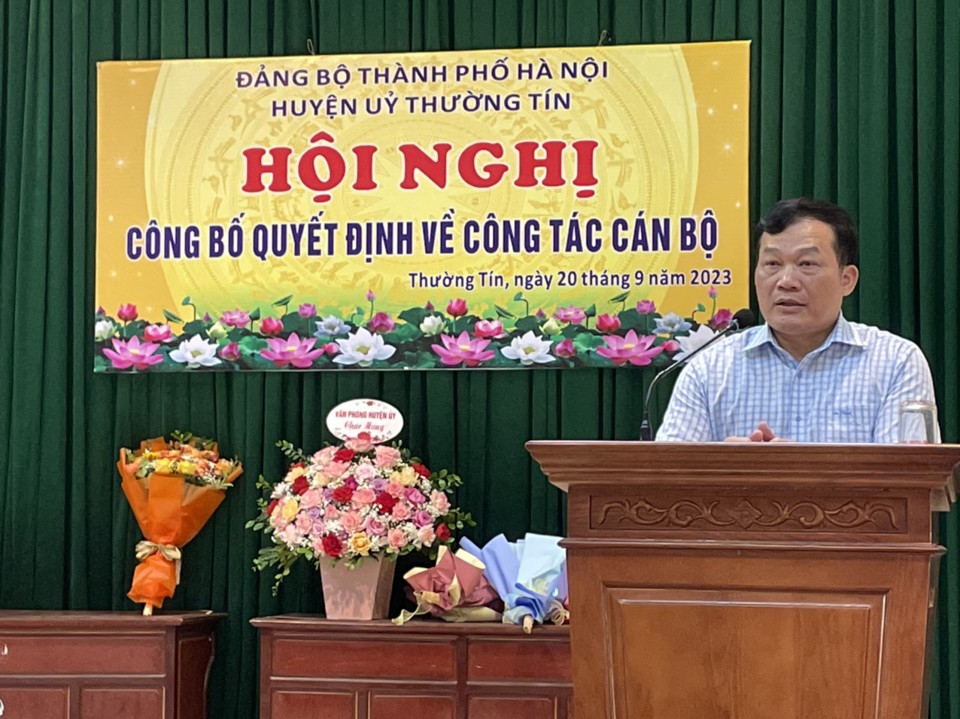 B&iacute; thư Huyện ủy Thường T&iacute;n Nguyễn Tiến Minh ph&aacute;t biểu tại hội nghị