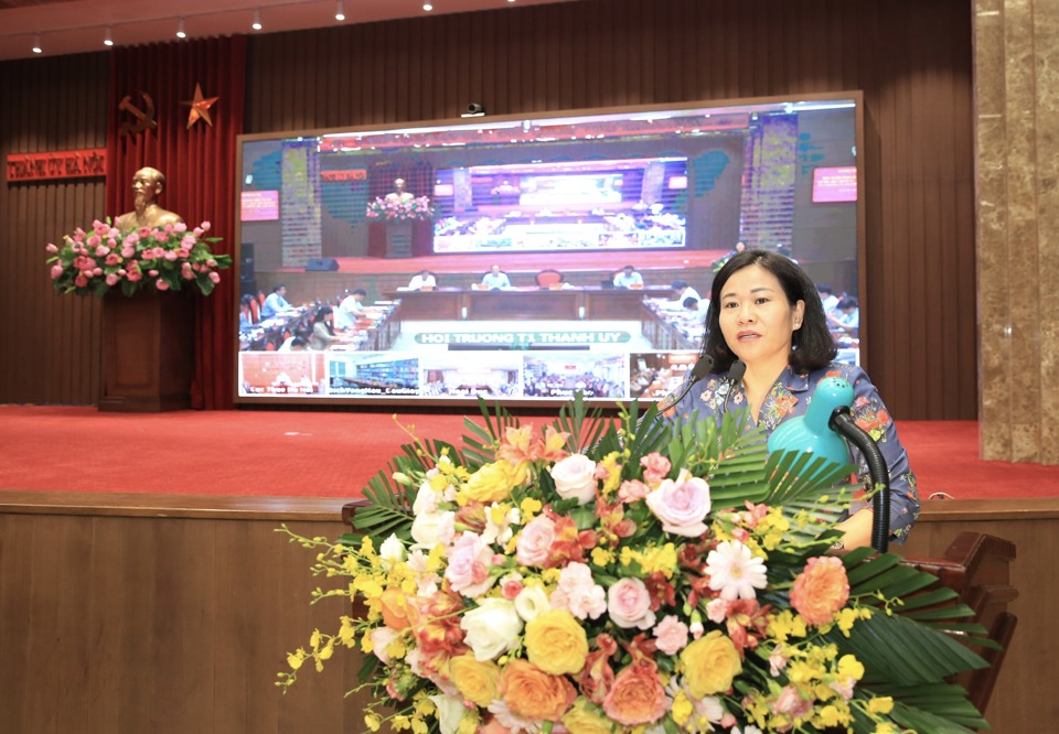 Phó Bí thư Thường trực Thành ủy Nguyễn Thị Tuyến phát biểu tại buổi giao ban. Ảnh: Thanh Hải
