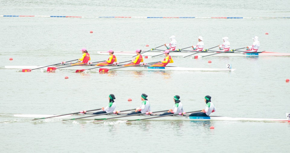 Rowing nữ mang về tấm HCĐ thứ 3 cho Việt Nam tại Asiad 19. Ảnh: B&ugrave;i Lượng.