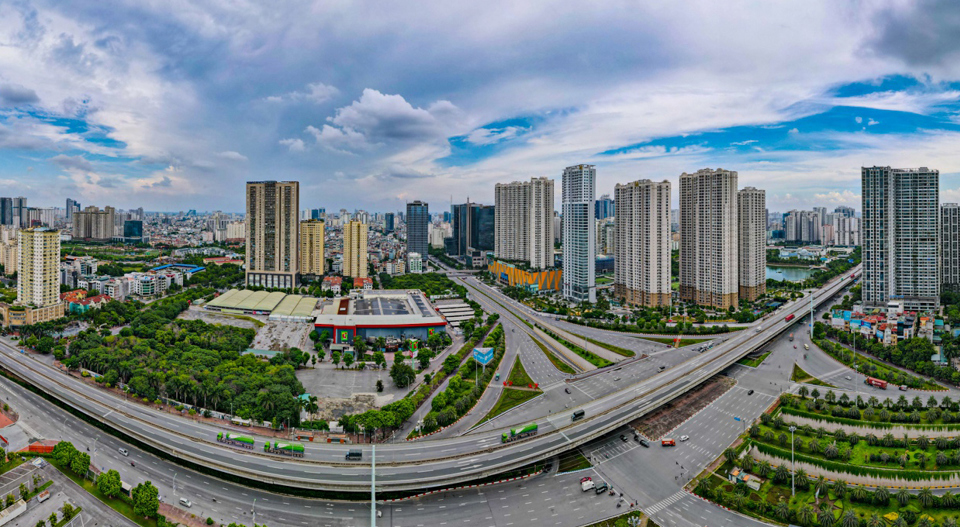 Vị thế Thủ đô Hà Nội là xây dựng thành phố phát triển nhanh nhưng vấn bảo đảm bền vững. Ảnh: Hoàng Hà