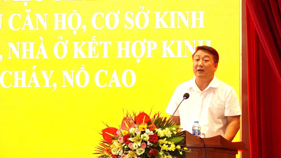 Ph&oacute; Chủ tịch UBND huyện Thanh Oai Nguyễn Kh&aacute;nh B&igrave;nh ph&aacute;t biểu tại hội nghị.