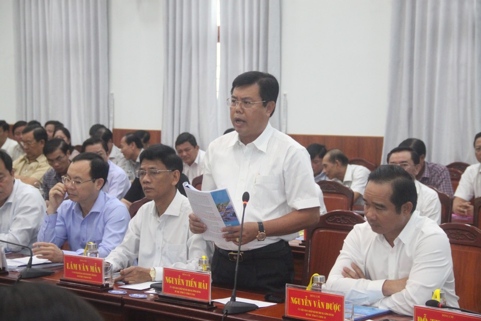 &Ocirc;ng Nguyễn Tiến Hải, UVTW Đảng, B&iacute; thư Tỉnh ủy C&agrave; Mau tại hội nghị.