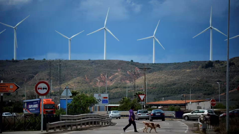 Tua bin gi&oacute; ở Calahorra, T&acirc;y Ban Nha. Nguồn: Nikkei Asia