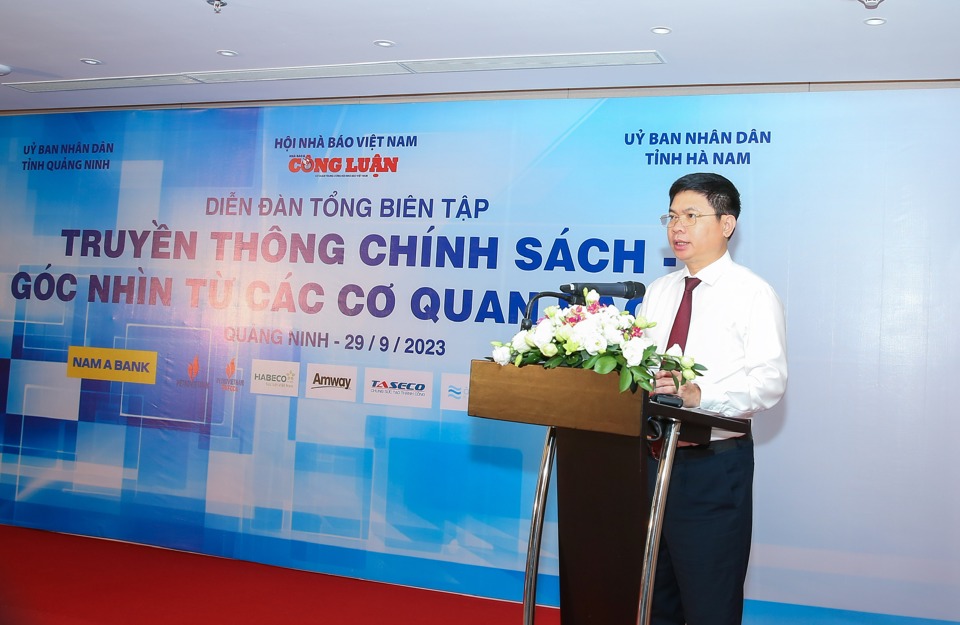 &Ocirc;ng Trương Quốc Huy &ndash; Chủ tịch UBND tỉnh H&agrave; Nam ph&aacute;t biểu tại Diễn đ&agrave;n.