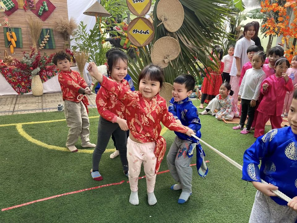 Các trường học Hà Nội đưa trò chơi dân gian vào hoạt động bắt buộc