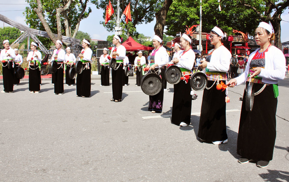 Rực rỡ sắc mầu Carnaval Thu Hà Nội   - Ảnh 5