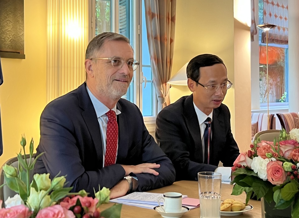 T&acirc;n Đại sứ Ph&aacute;p tại Việt Nam Olivier Brochet chia sẻ với b&aacute;o giới.&nbsp;