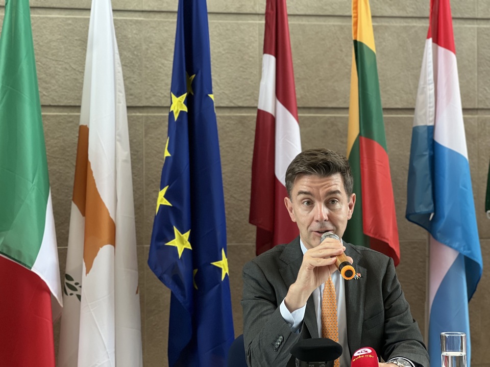 Tân Đại sứ Liên minh châu Âu (EU)tạiViệtNam JulienGuerrier. Ảnh: LiênHà