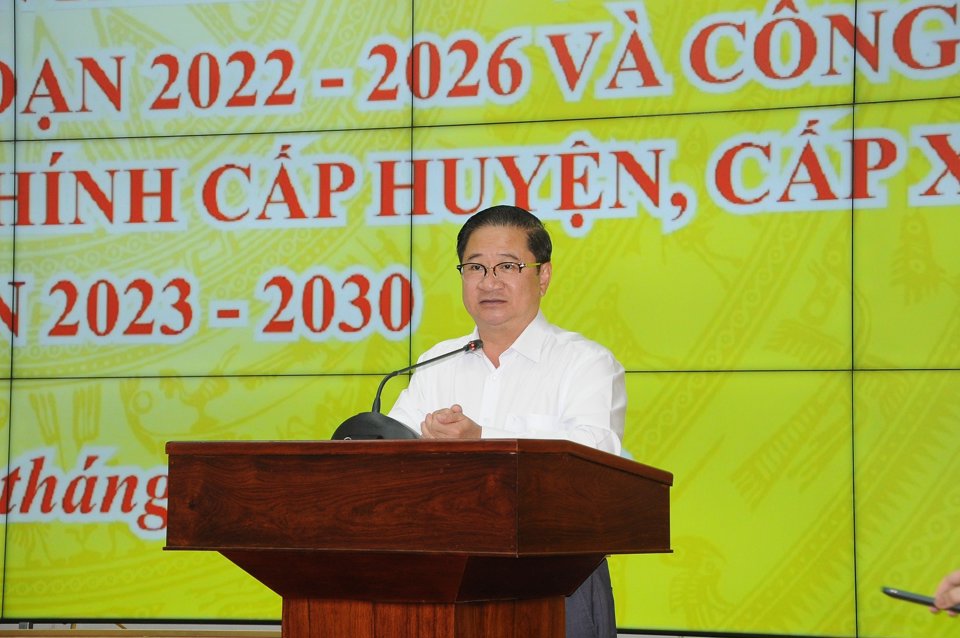 Chủ tịch UBND TP Cần Thơ Trần Việt Trường ph&aacute;t biểu tại hội nghị.&nbsp; Ảnh Giang Lam
