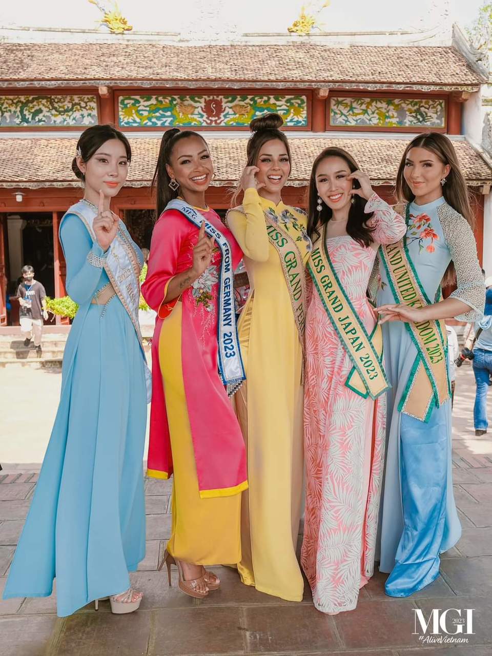 Miss Grand International Hoa hậu Hòa bình Quốc tế 2023 diện áo dài thăm Hà Nội - Ảnh 20