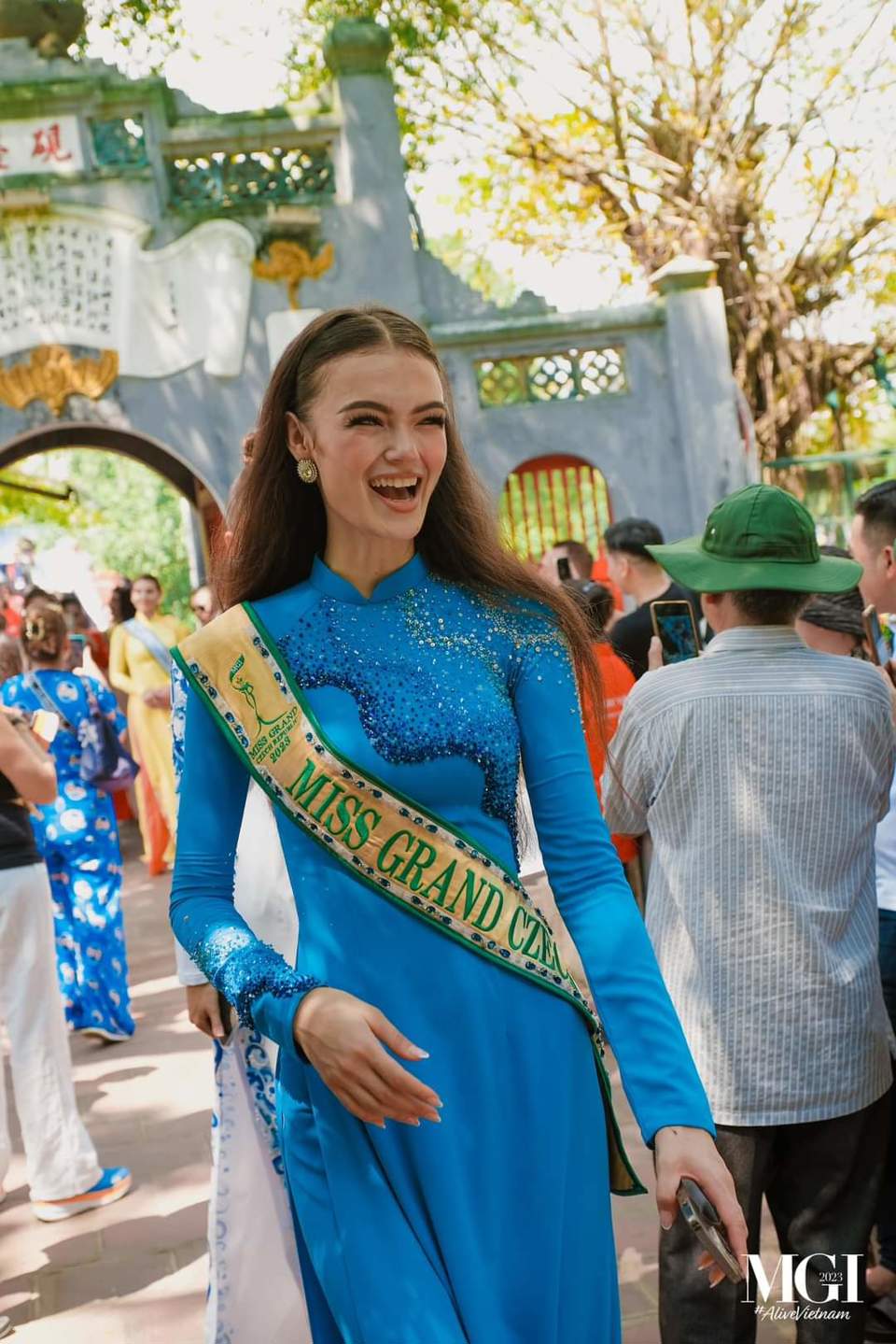 Miss Grand International Hoa hậu Hòa bình Quốc tế 2023 diện áo dài thăm Hà Nội - Ảnh 12