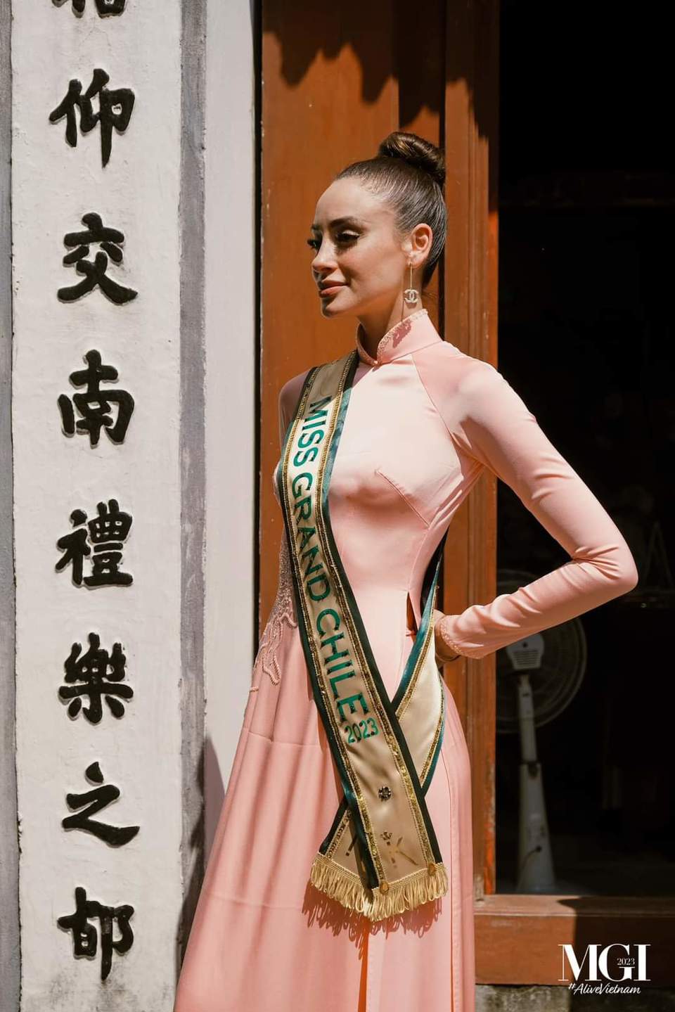 Miss Grand International Hoa hậu Hòa bình Quốc tế 2023 diện áo dài thăm Hà Nội - Ảnh 4