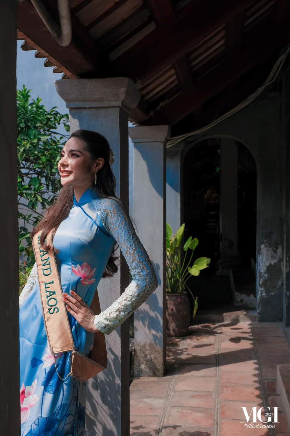 Miss Grand International Hoa hậu Hòa bình Quốc tế 2023 diện áo dài thăm Hà Nội - Ảnh 2