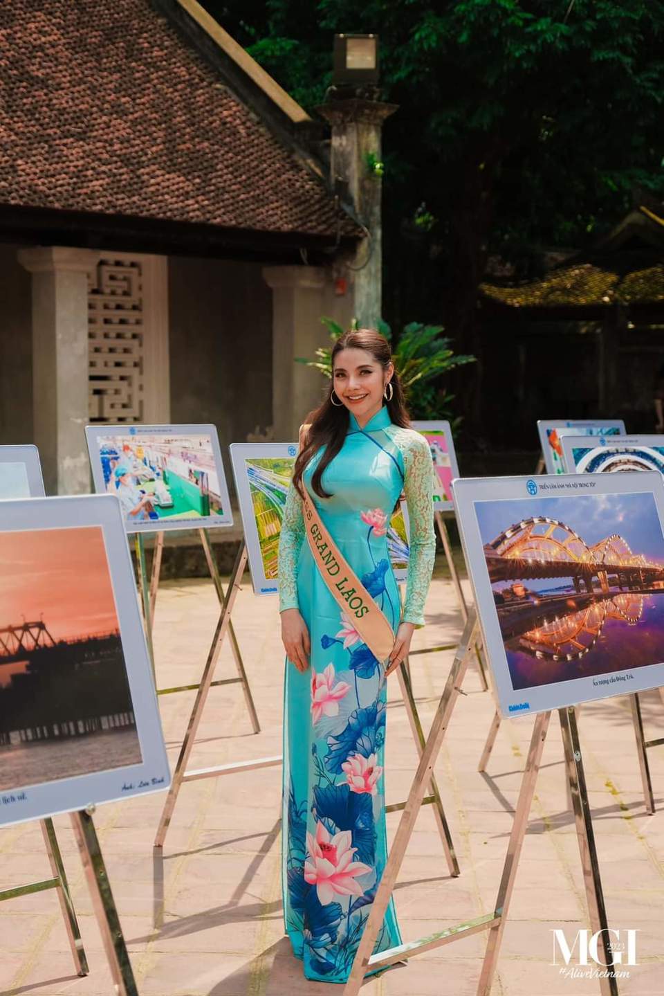 Miss Grand International 2023 duyên dáng bên triển lãm ảnh "Hà Nội trong tôi" - Ảnh 7