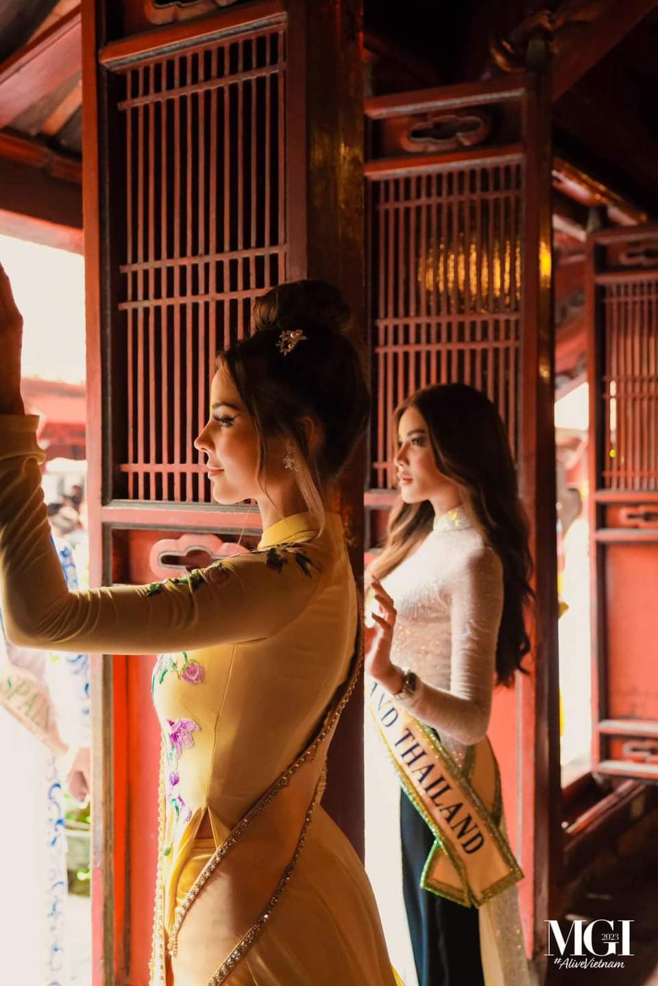 Miss Grand International 2023 duyên dáng bên triển lãm ảnh "Hà Nội trong tôi" - Ảnh 6