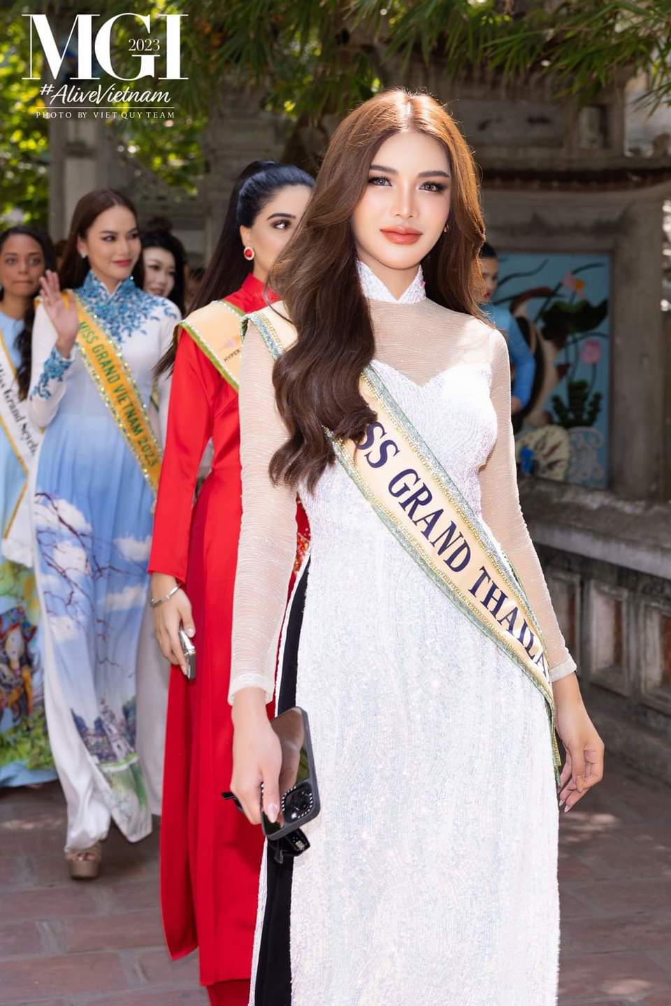 Miss Grand International 2023 duyên dáng bên triển lãm ảnh "Hà Nội trong tôi" - Ảnh 8