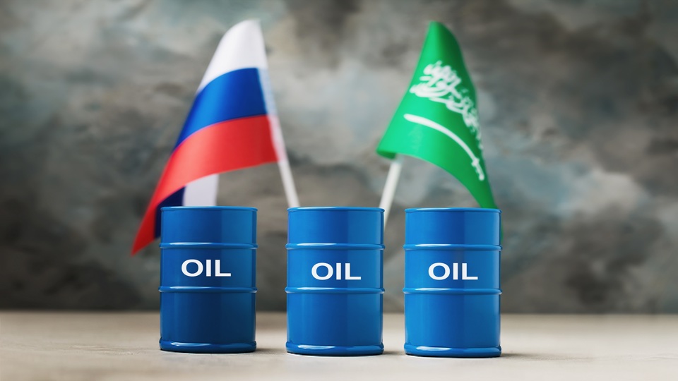 Cả Nga v&agrave; Ả Rập Saudi đều thu được gần 3 tỷ USD từ dầu mỏ trong qu&yacute; III/2023. Ảnh: Themedialine