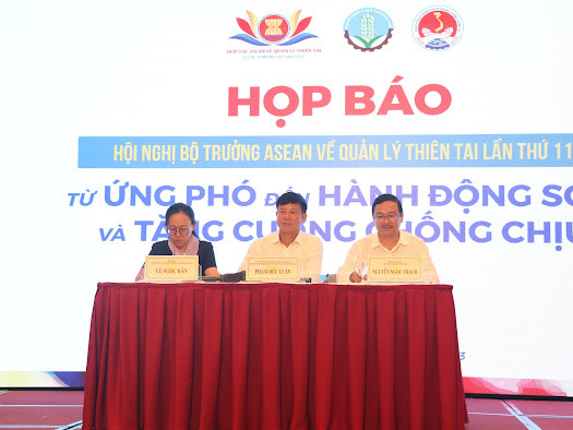 Hội nghị Bộ trưởng ASEAN về Quản l&yacute; thi&ecirc;n tai lần thứ 11 c&oacute; sự tham dự của nhiều l&atilde;nh đạo th&agrave;nh vi&ecirc;n ASEAN.