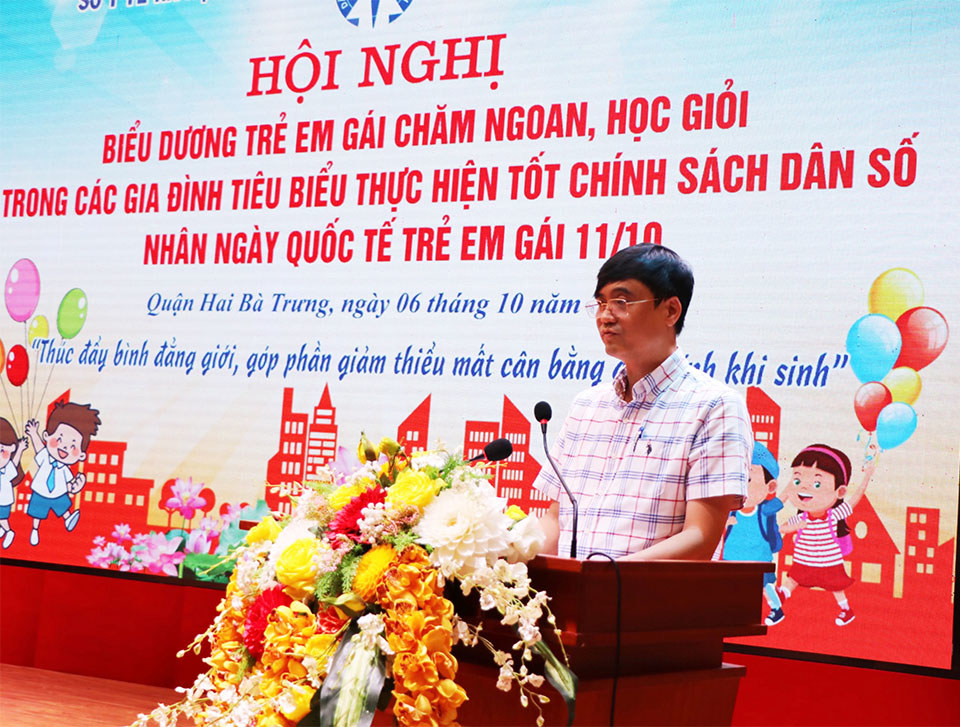 TS Vũ Duy Hưng - Chi Cục trưởng Chi cục D&acirc;n số - KHHGĐ H&agrave; Nội phát bi&ecirc;̉u tại h&ocirc;̣i nghị.