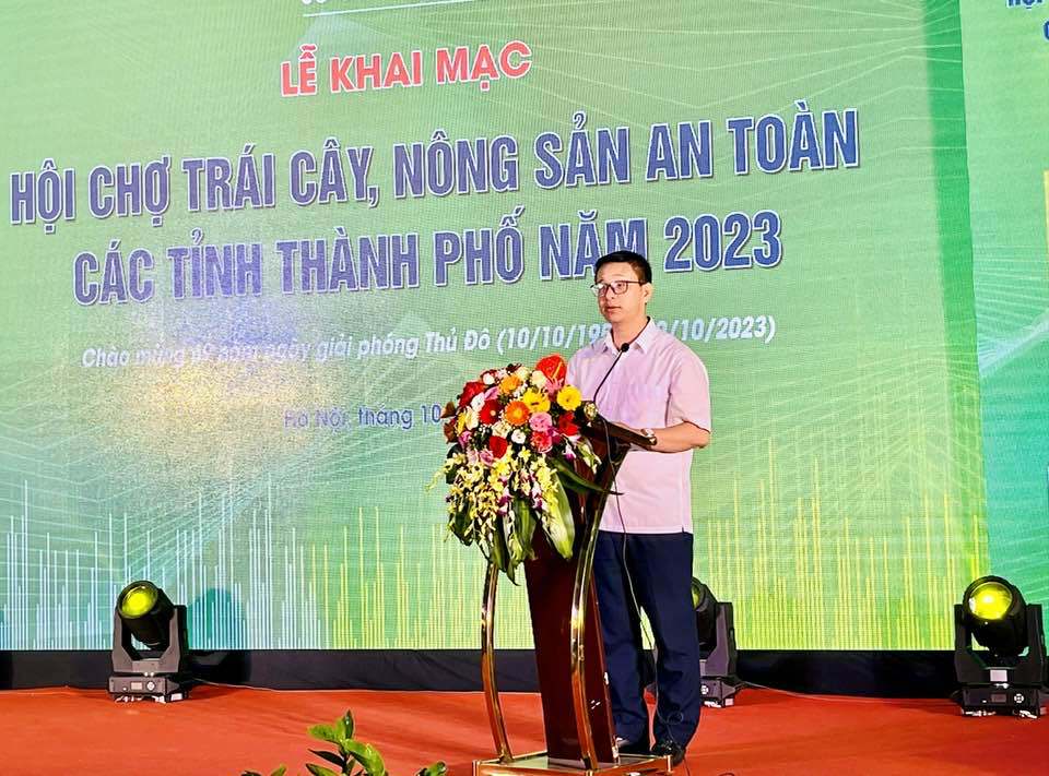 Ph&oacute; Chủ tịch UBND huyện Thanh Tr&igrave; Nguyễn Văn Hưng ph&aacute;t biểu tại buổi lễ.