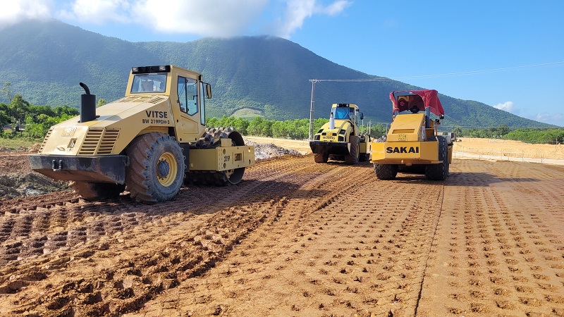 C&aacute;c nh&agrave; thầu đẩy nhanh tiến độ thi c&ocirc;ng dự &aacute;n đường bộ cao tốc Bắc-Nam qua tỉnh H&agrave; Tĩnh