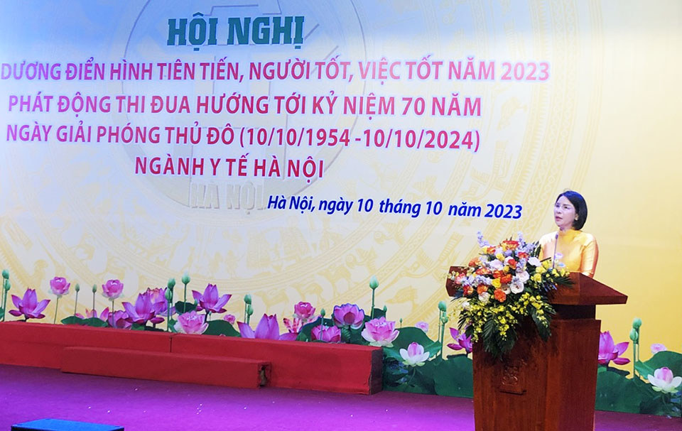 Gi&aacute;m đốc Sở Y tế H&agrave; Nội Trần Thị Nhị H&agrave; ph&aacute;t biểu tại hội nghị.