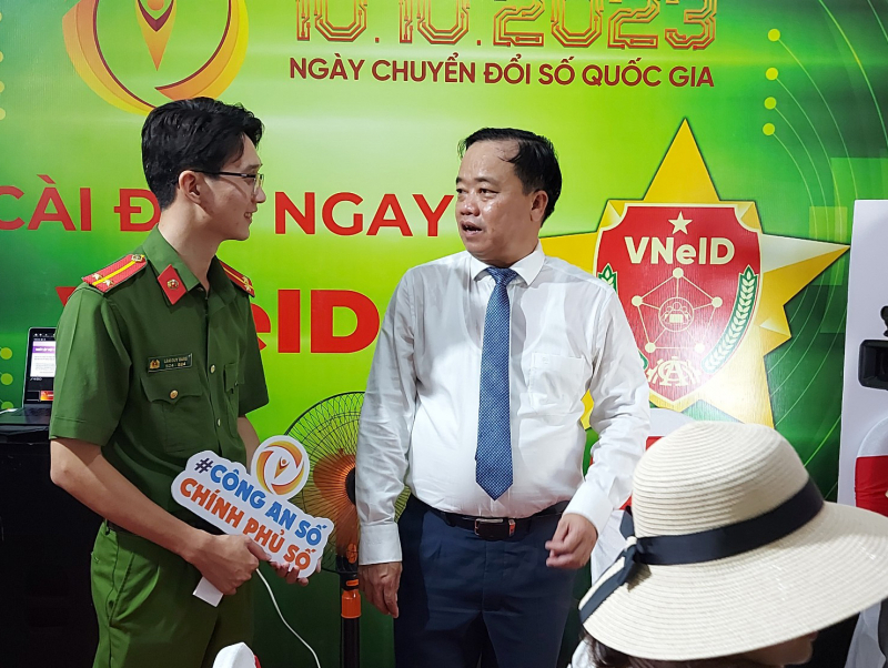 &Ocirc;ng Huỳnh Quốc Việt, Chủ tịch UBND tỉnh C&agrave; Mau: ""Chuyển đổi số cần c&oacute; sự v&agrave;o cuộc cả cả hệ thống ch&iacute;nh trị."