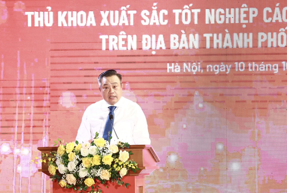Chủ tịch UBND TP H&agrave; Nội Trần Sỹ Thanh ph&aacute;t biểu tại chương tr&igrave;nh.&nbsp;