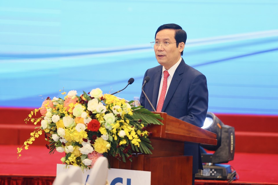 Chủ tịch VCCI Phạm Tấn C&ocirc;ng ph&aacute;t biểu tại hội nghị.
