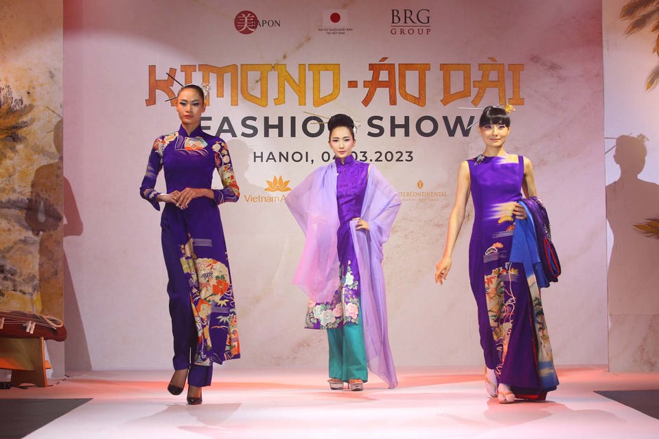 ''Kimono - Aodai Fashion Show'' - chương tr&igrave;nh mở m&agrave;n chuỗi sự kiện giao lưu văn h&oacute;a nghệ thuật đặc biệt kỷ niệm 50 năm thiết lập quan hệ ngoại giao Việt Nam - Nhật Bản (1973 - 2023).