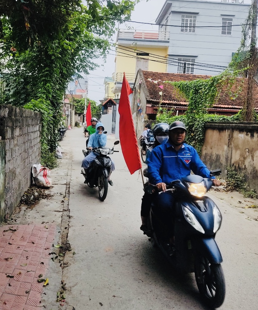 Ra qu&acirc;n tuy&ecirc;n truyền ph&ograve;ng, chống dịch sốt xuất huyết tại x&atilde; Đỗ Động, huyện Thanh Oai.